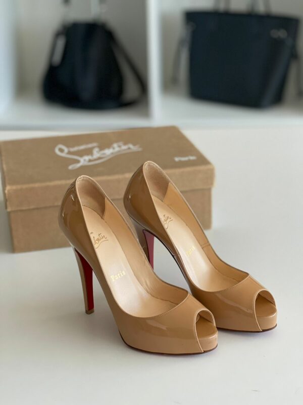 </b>Peep Toe Louboutin Very Prive</b>