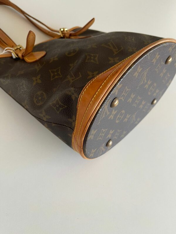 <b>Bolsa Louis Vuitton Petit Bucket</b> - Image 7