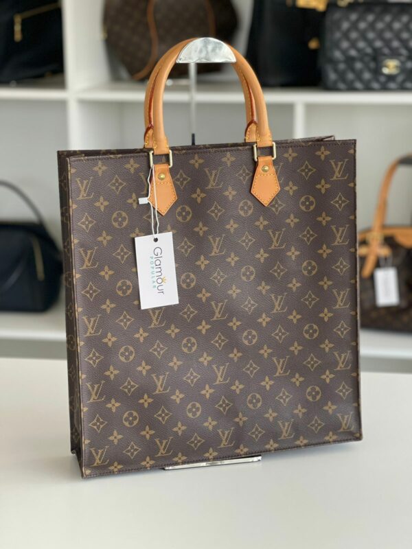 <b>Sac Plat Louis Vuitton</b>