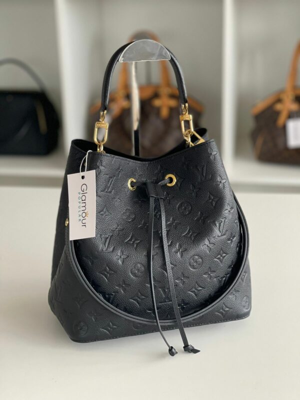 <b>Bolsa Neonoé Louis Vuitton</b>