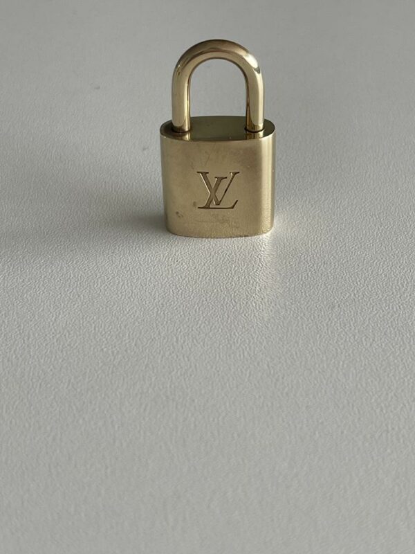 <b>Cadeado Louis Vuitton</b> - Image 2