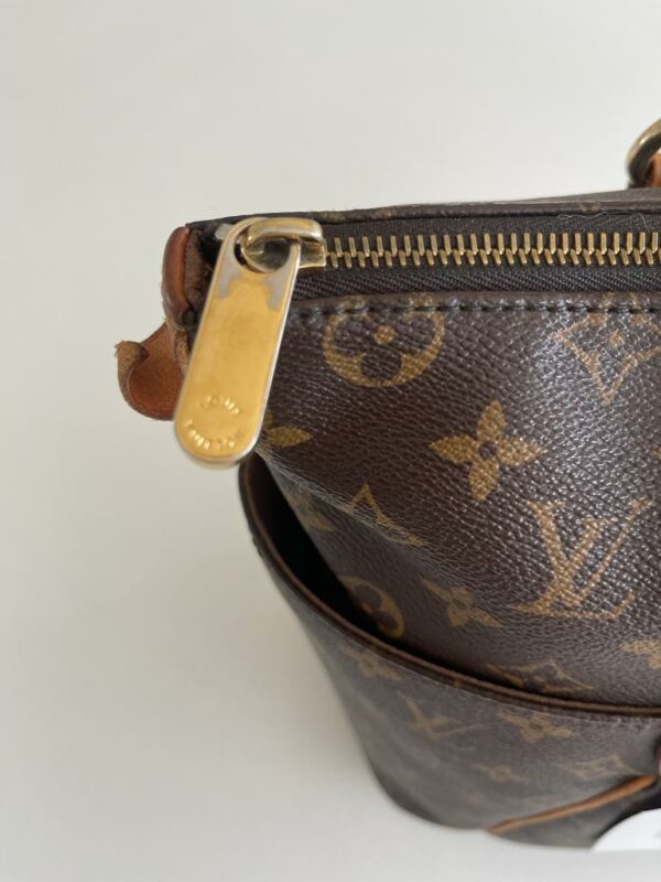 <b>Bolsa Louis Vuitton Totally MM</b> - Image 4