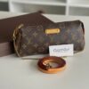 <b>Pochette Eva Louis Vuitton</b>