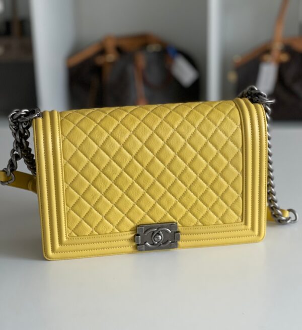 <Bolsa Chanel Boy Media</b>