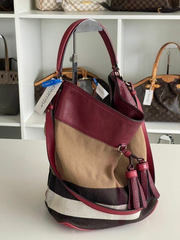 <b>Bolsa Burberry</b>